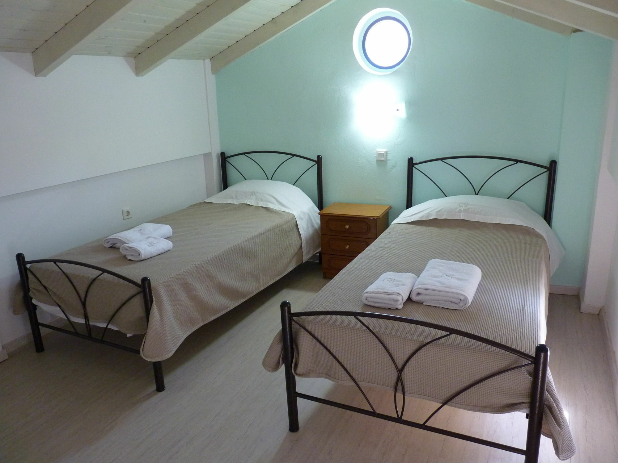 Ilianthos Apartments & Studios Mikrósz Jalósz Kültér fotó